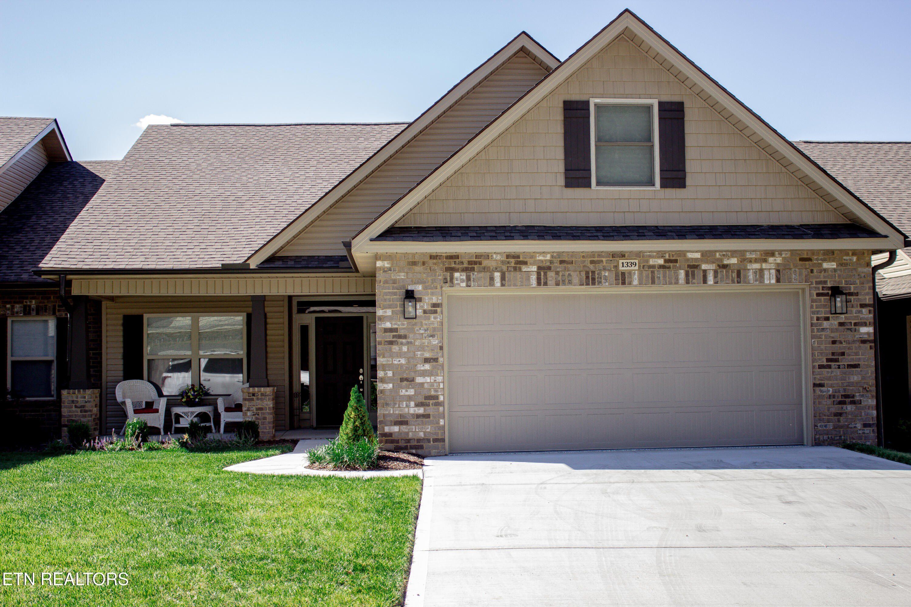 1339 Kenzi Rose Lane. Knoxville, TN 37918