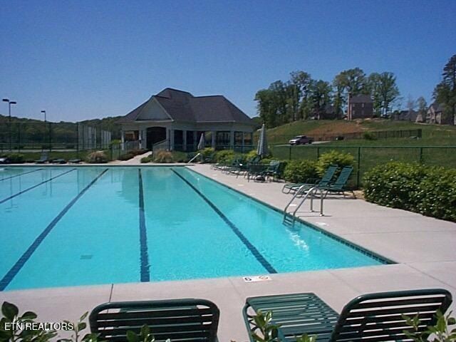 41 Royal Troon Circle. Oak Ridge, TN 37830