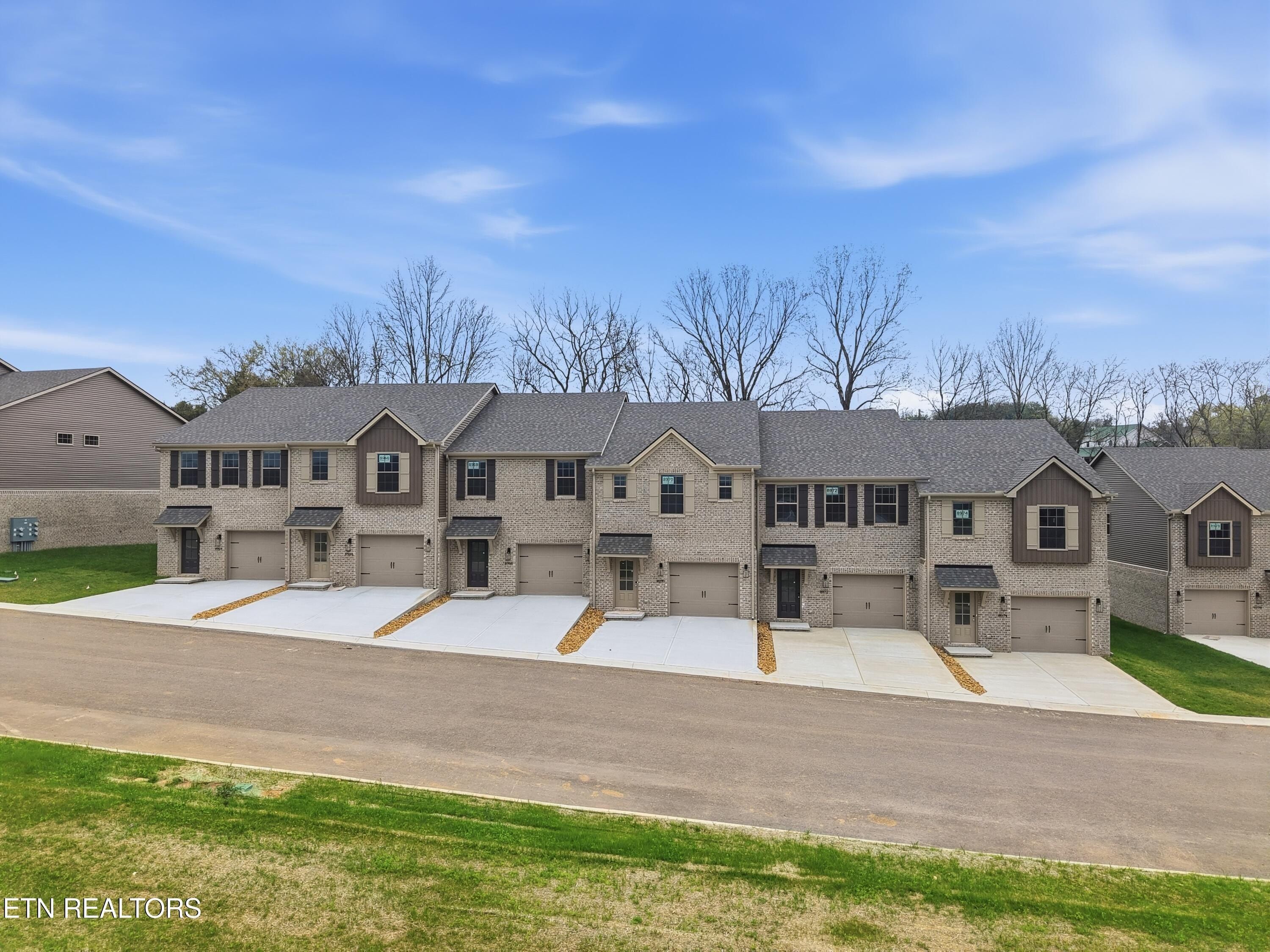 Keenberg Lane. Knoxville, TN 37931
