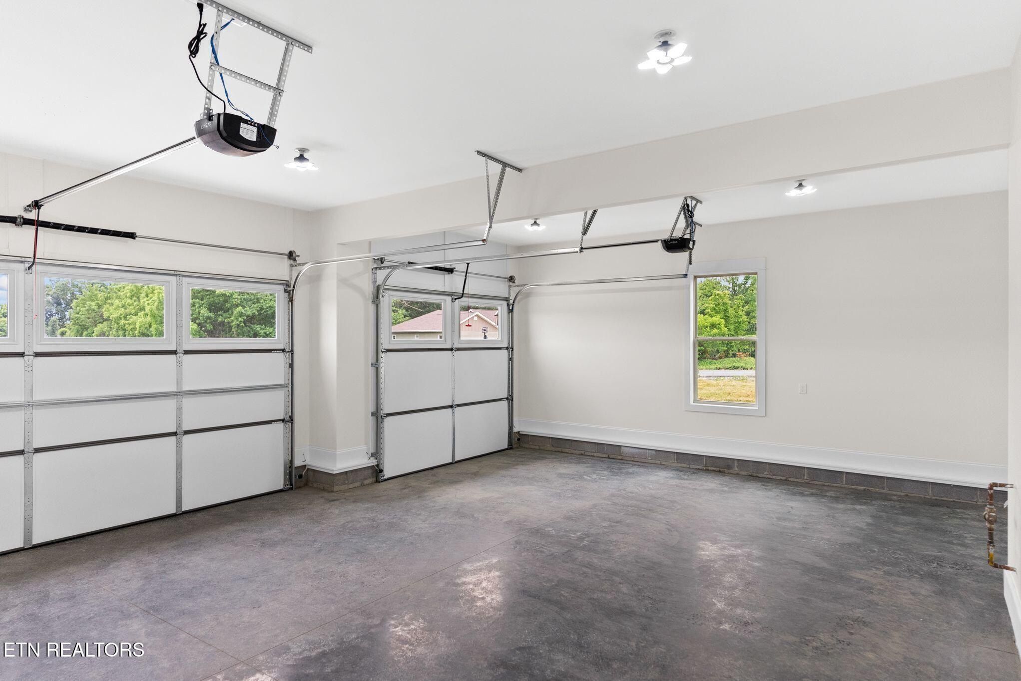 300 Oonoga Circle. Loudon, TN 37774