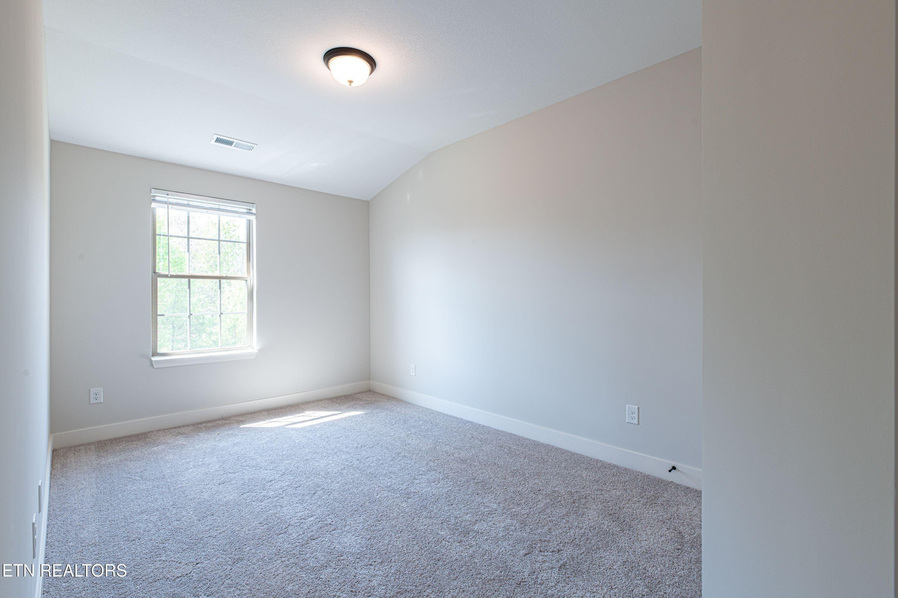Keenberg Lane. Knoxville, TN 37931
