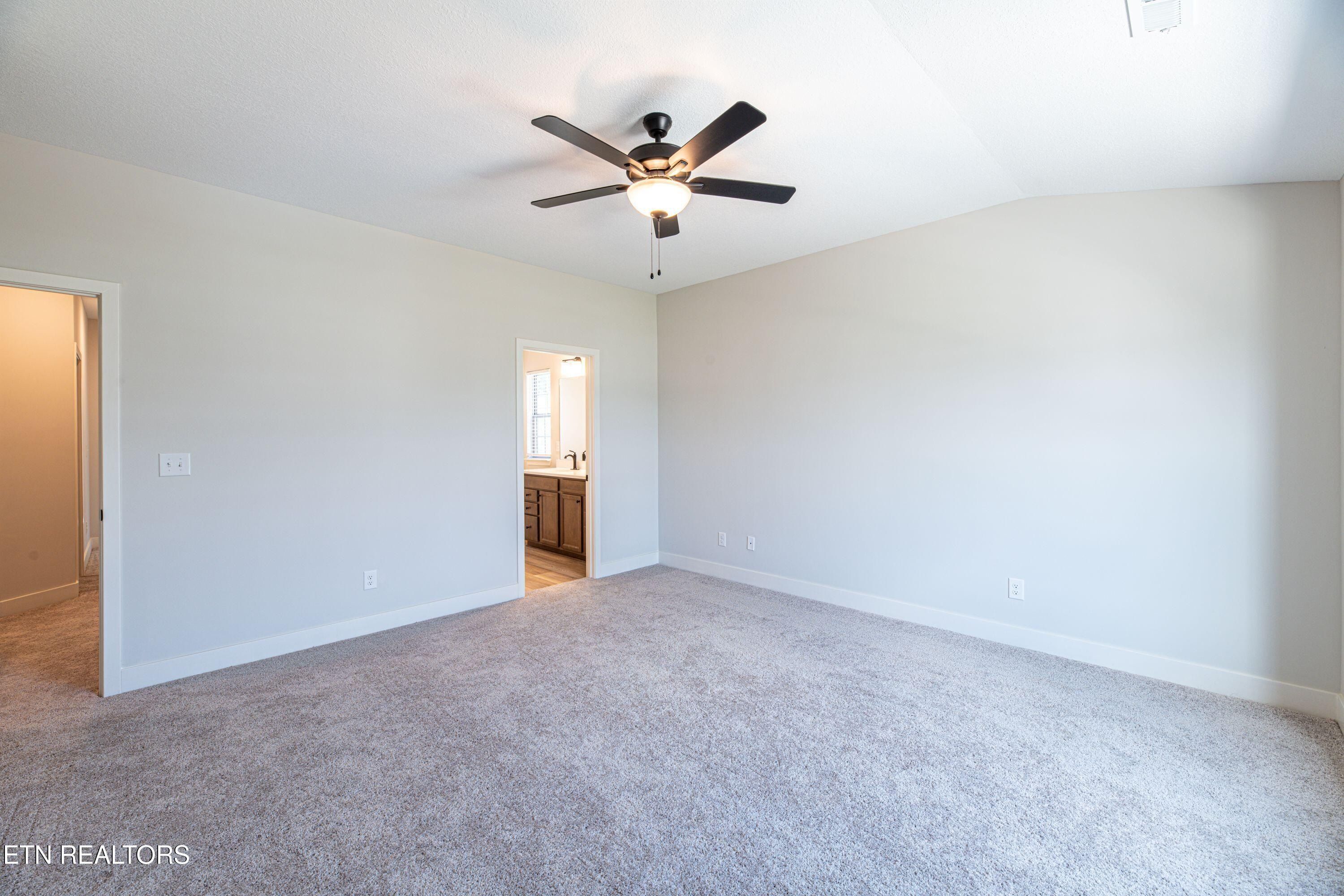 Keenberg Lane. Knoxville, TN 37931
