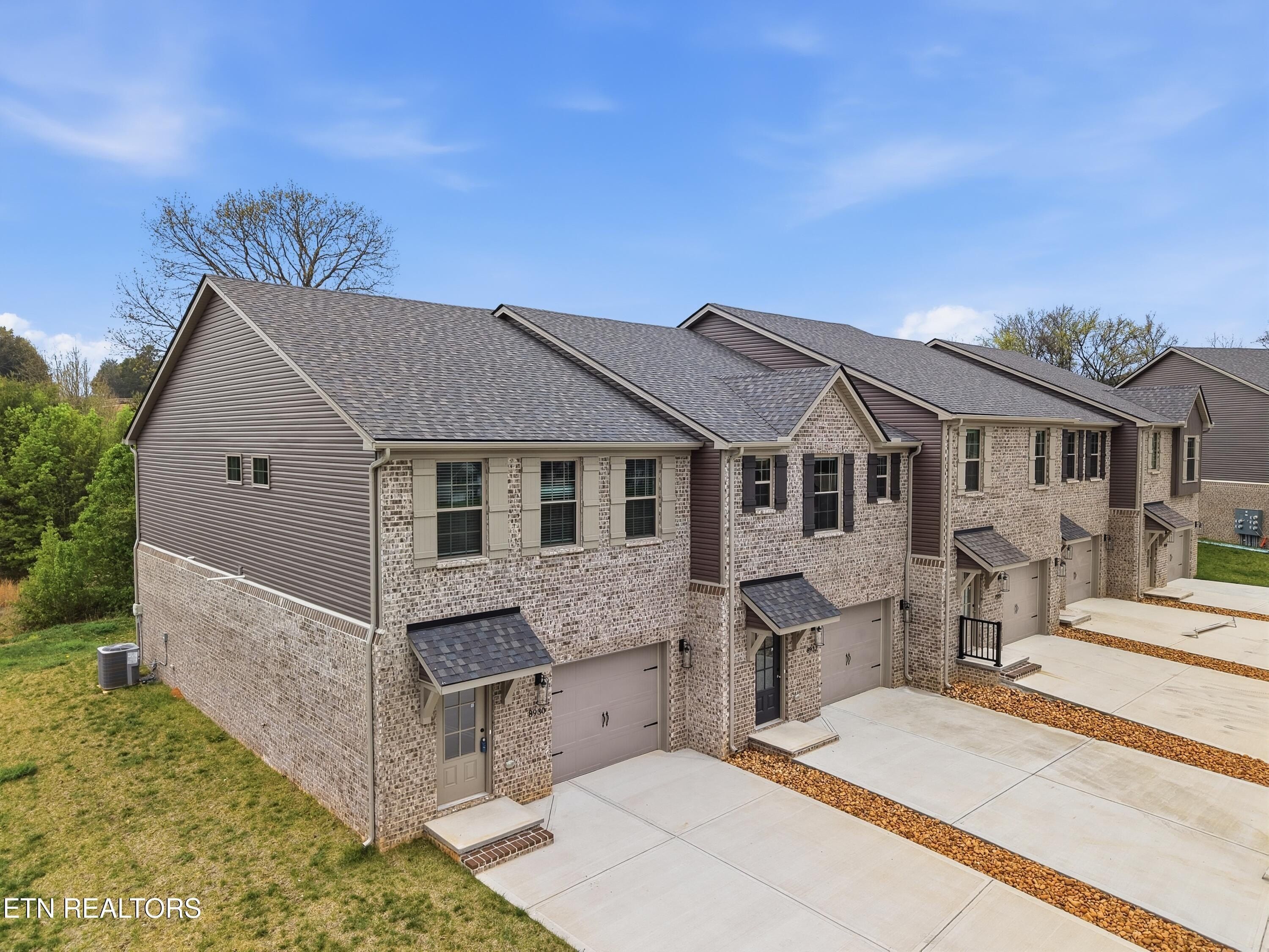 Keenberg Lane. Knoxville, TN 37931