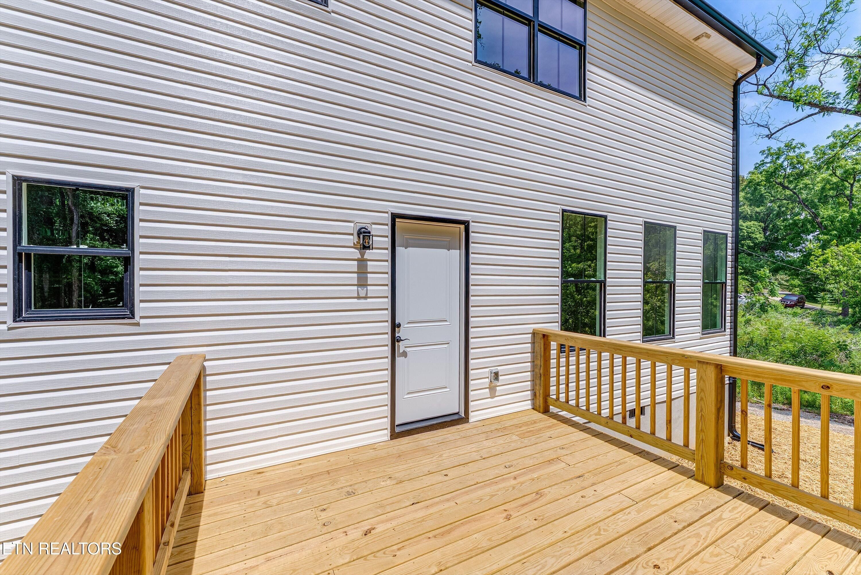 Fenwood Drive. Knoxville, TN 37918
