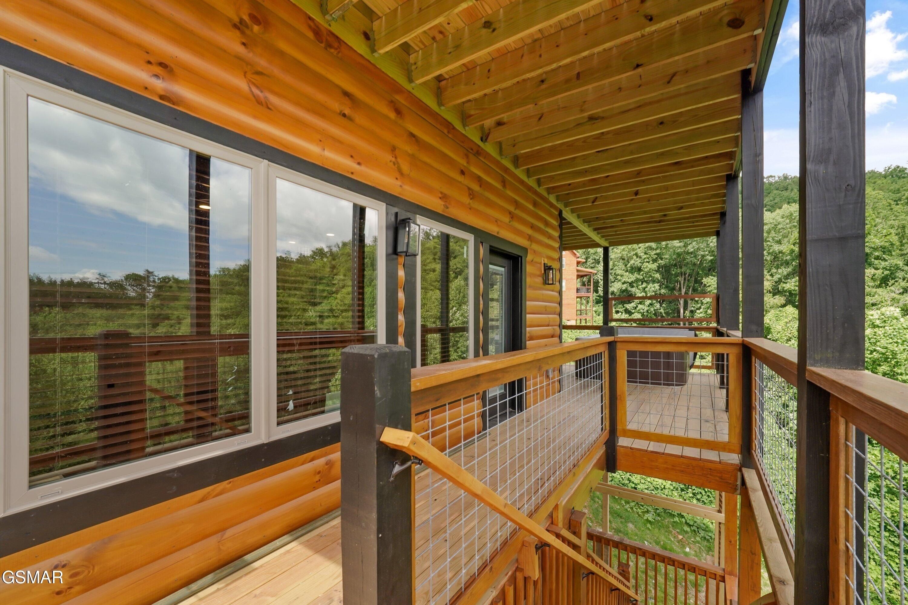 3262 Pine Peak Way. Sevierville, TN 37862