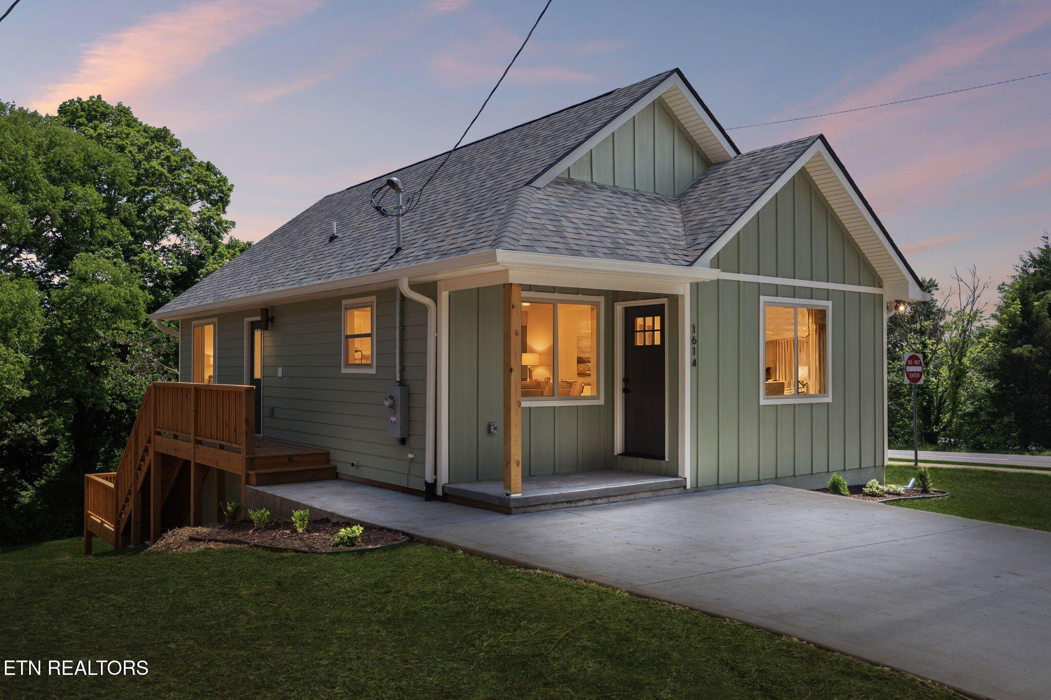 1614 Rugby Ave. Knoxville, TN 37920