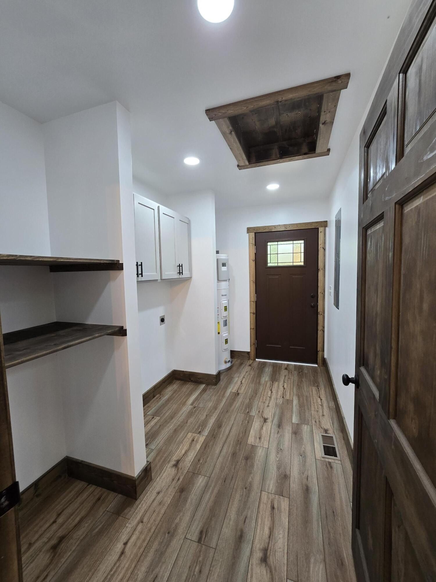 2377 Porch Rock Road. Pikeville, TN 37367