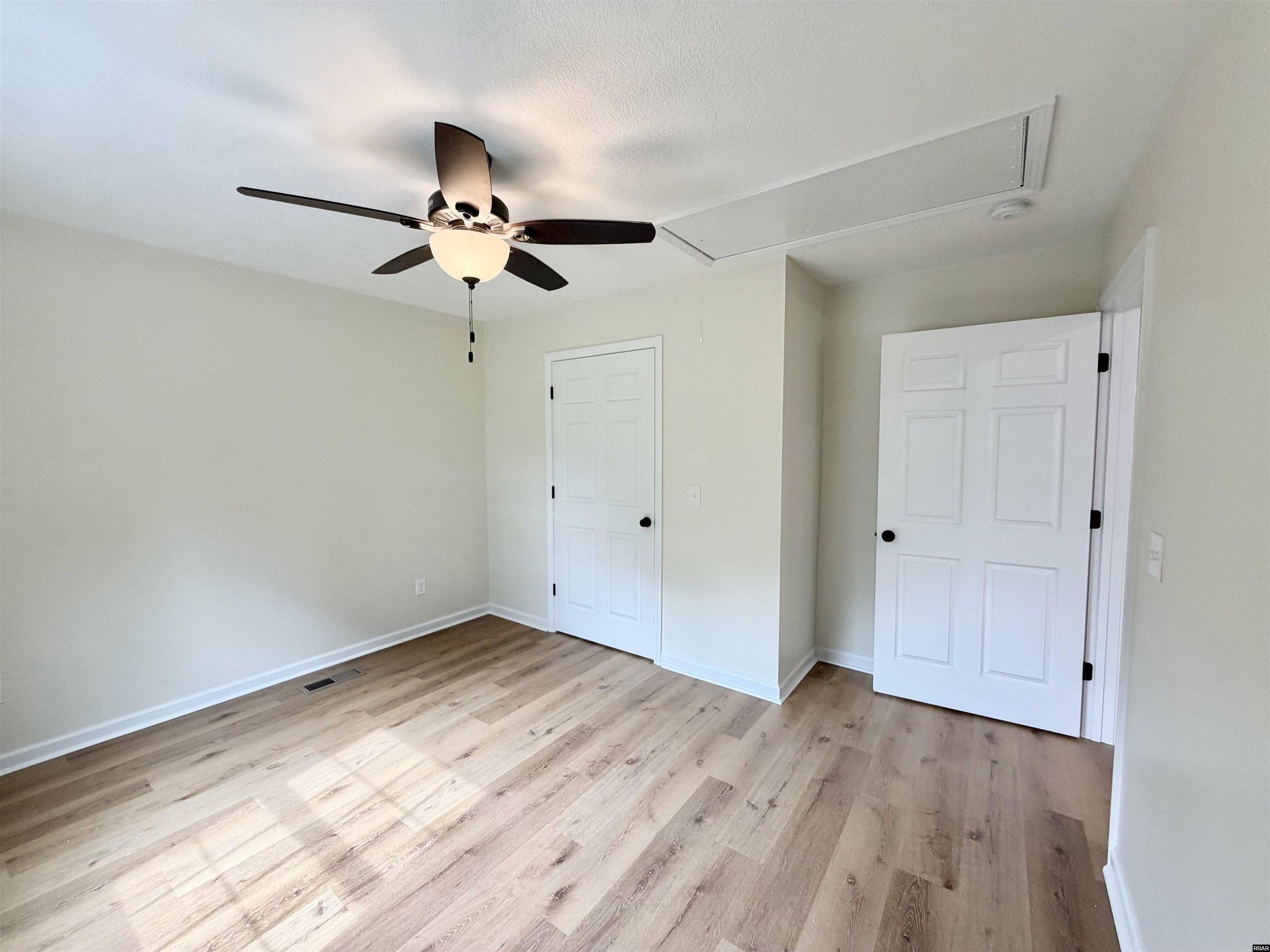 Greenlawn St. Greenfield, TN 38230