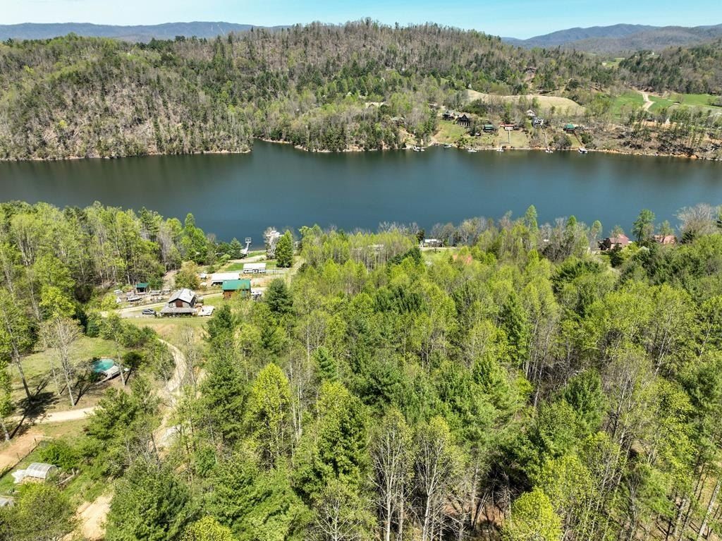 476 Bridle Path. Butler, TN 37640