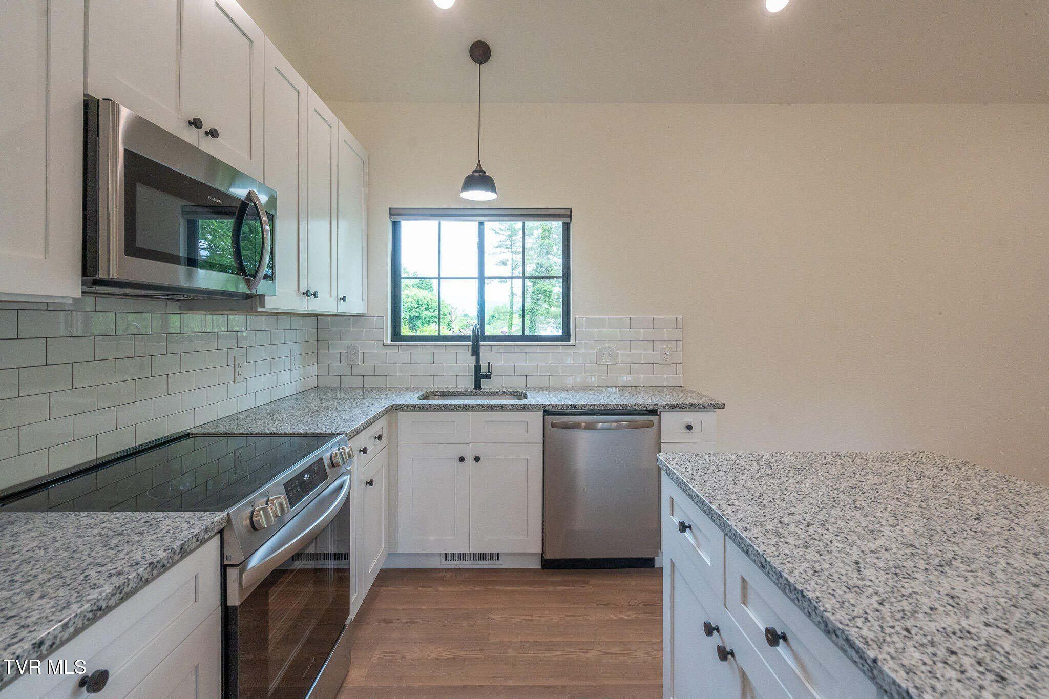 403 Crescent Drive. Greeneville, TN 37743