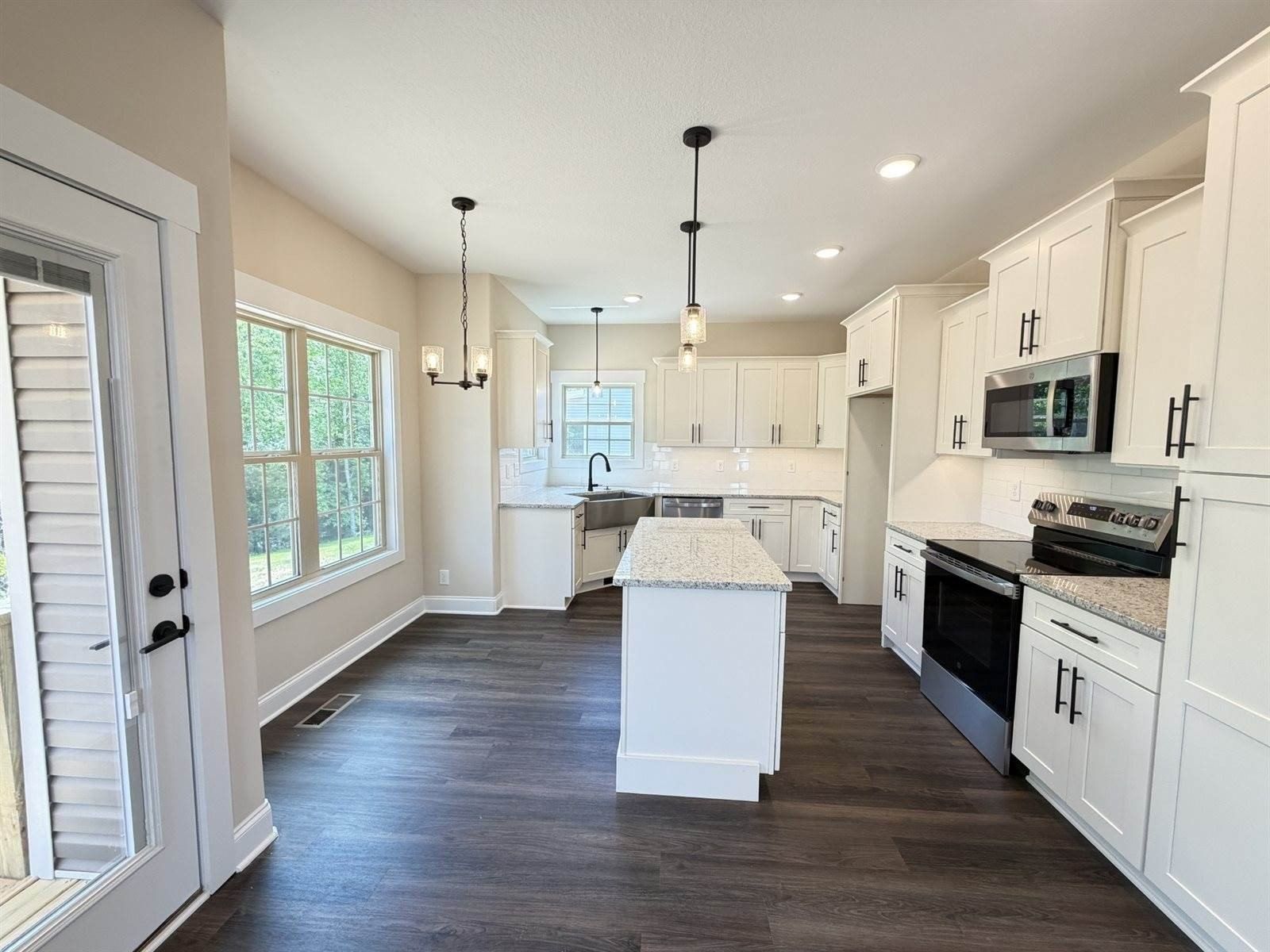 128 Hummingbird Way. Clarksville, TN 37043