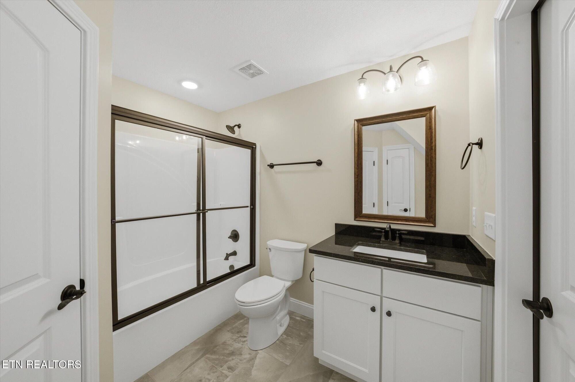 224 Lake View Point. Englewood, TN 37329