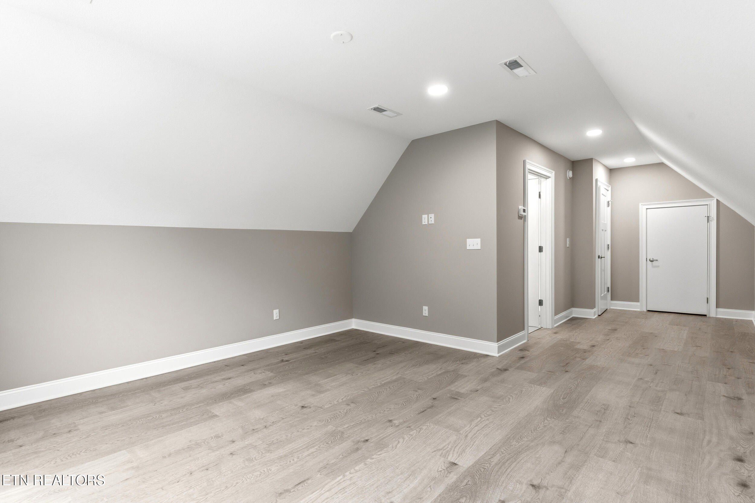 213 Gado Lane. Loudon, TN 37774