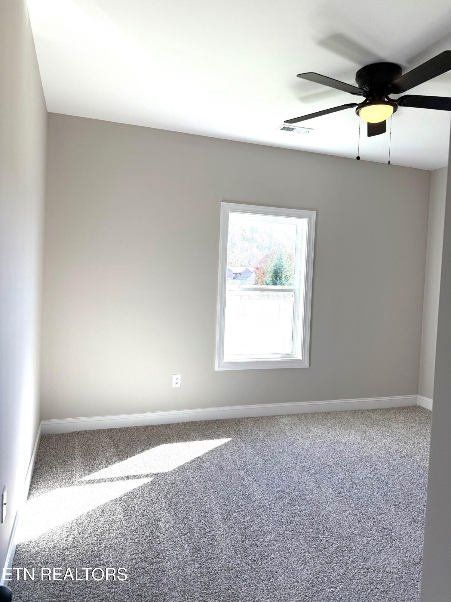 218 Mossy Rock Rd. Clinton, TN 37716