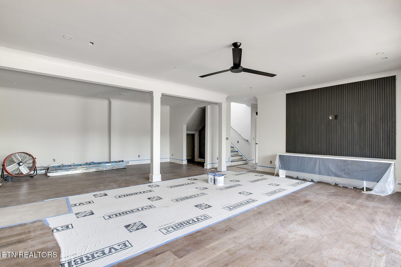 205 Admiral Court. Lenoir City, TN 37772