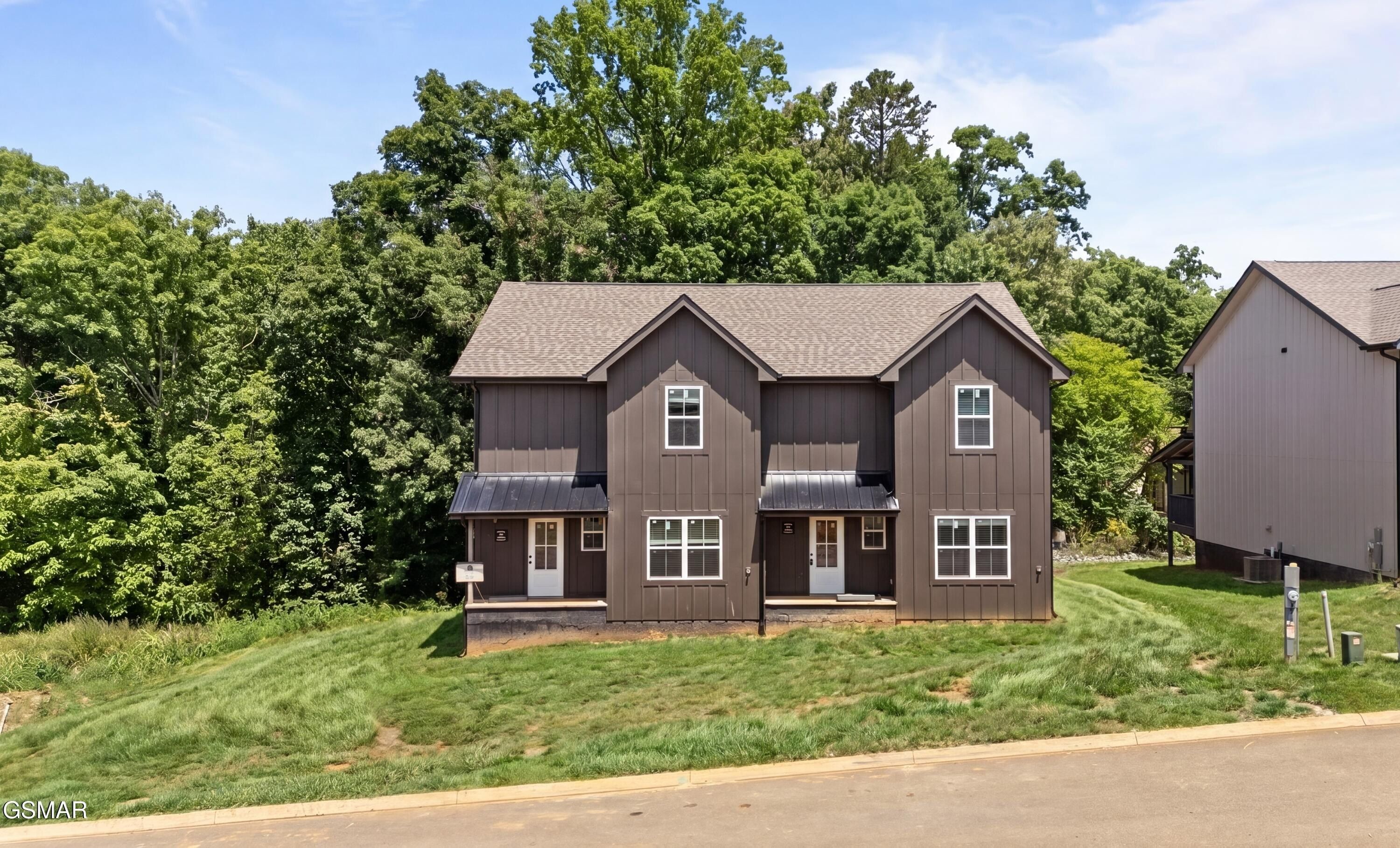 911 Lacy Ct. Sevierville, TN 37862