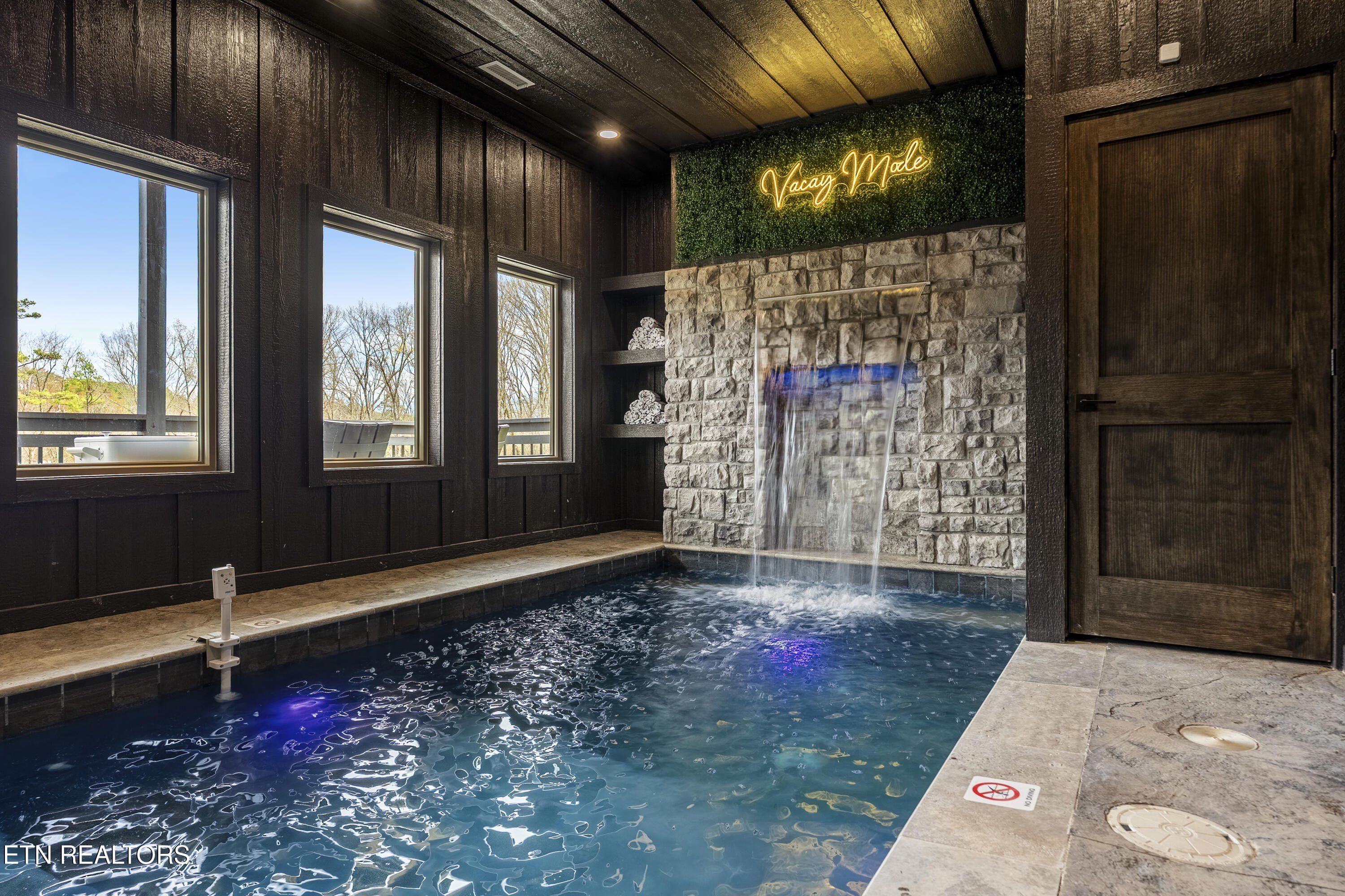 432 Hatchet Way. Pigeon Forge, TN 37863