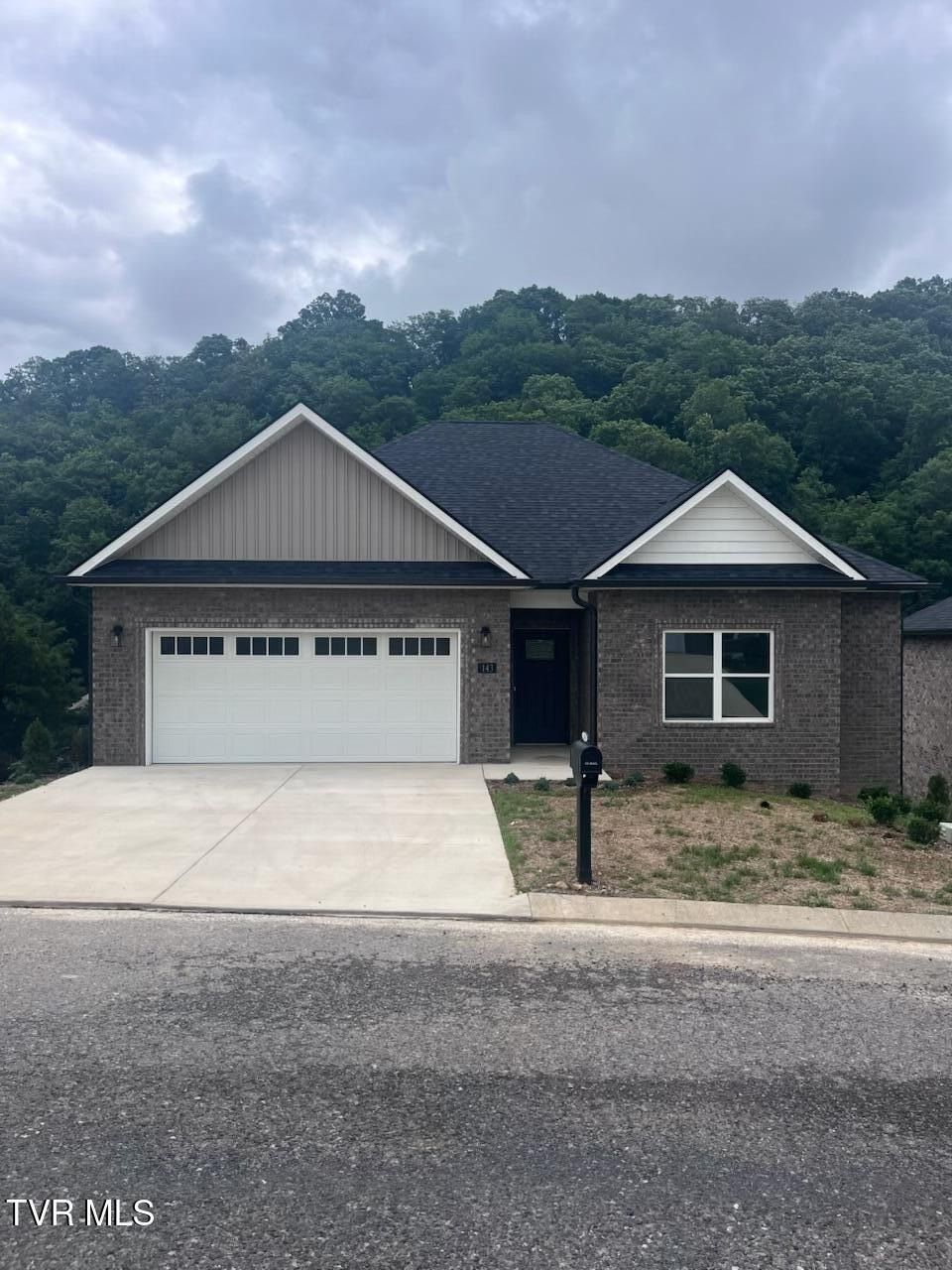 143 Quiet Stroll Lane. Gray, TN 37615