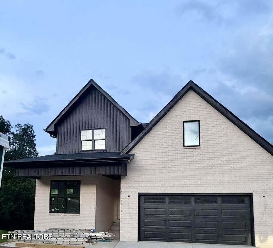 4433 Ivan Scott Drive. Knoxville, TN 37938