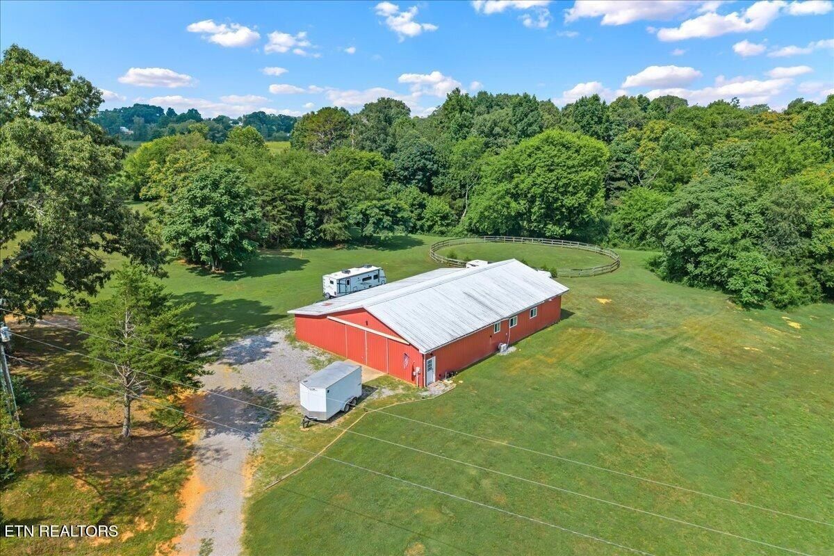 222225 Summit Rd. Madisonville, TN 37354