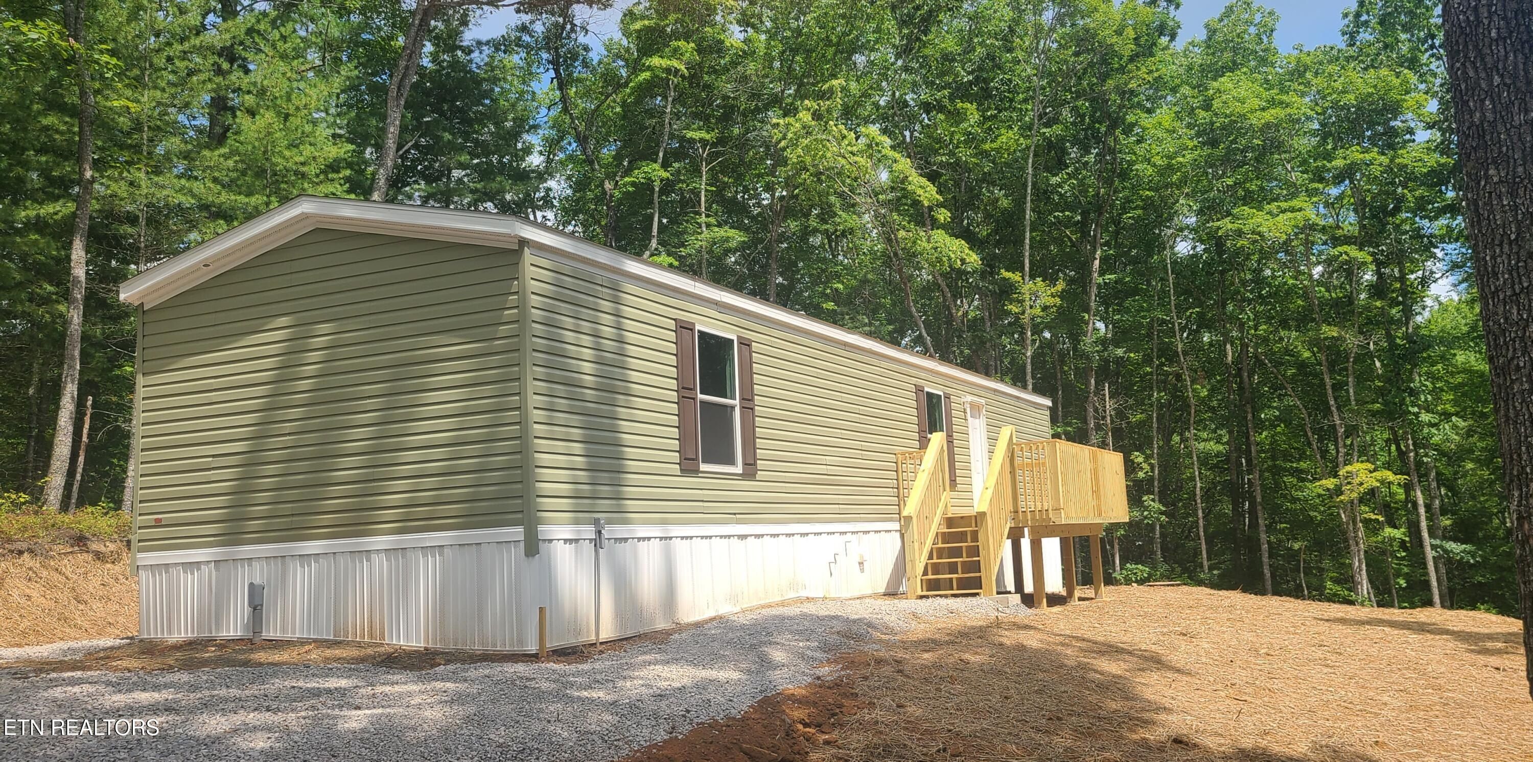 5813 Bobcat Tr. Tallassee, TN 37878