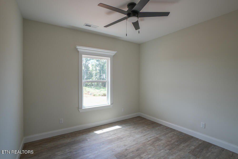 5133 Gregory Rd. Greenback, TN 37742