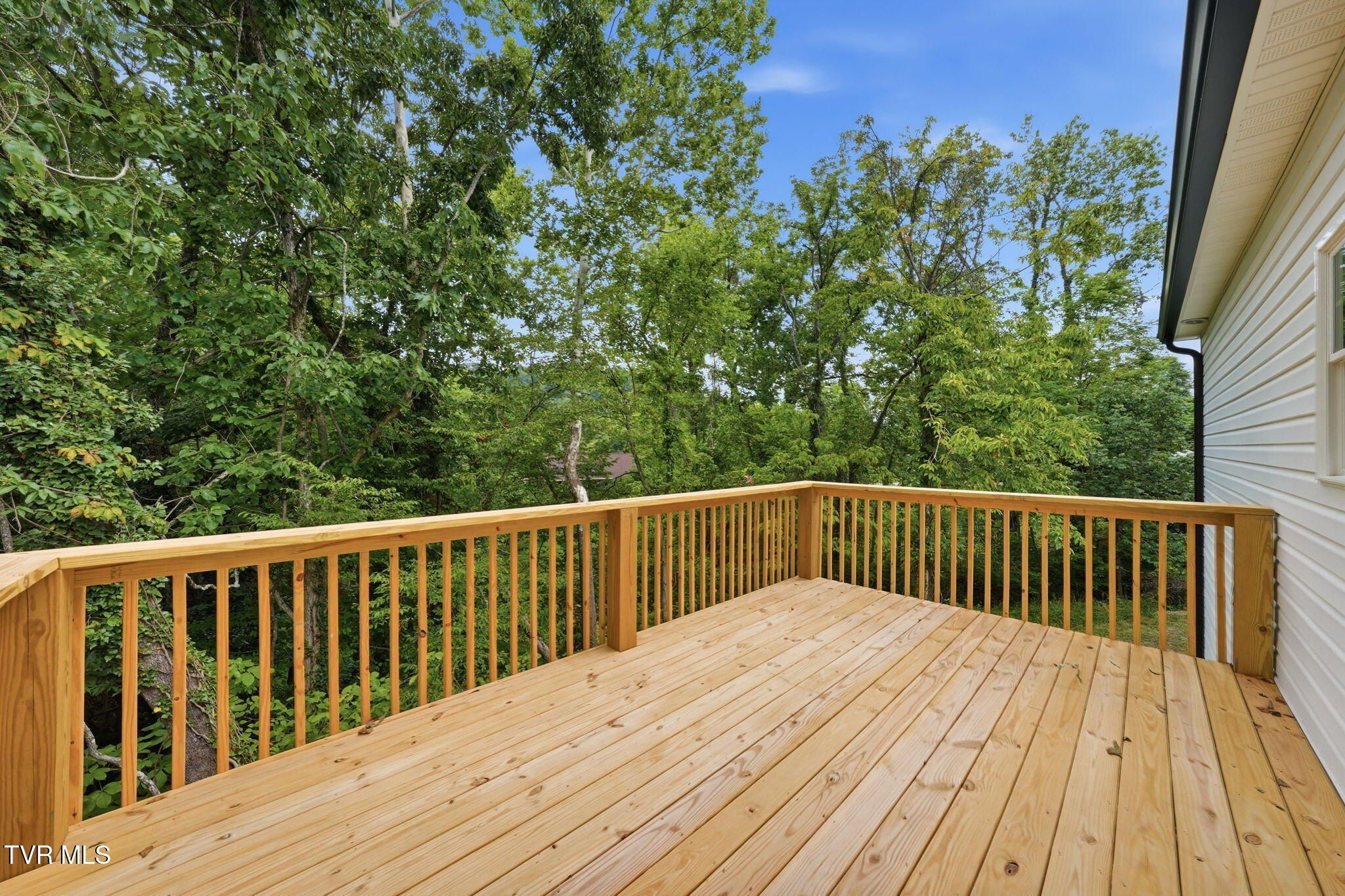 3756 Thornton Drive. Kingsport, TN 37664