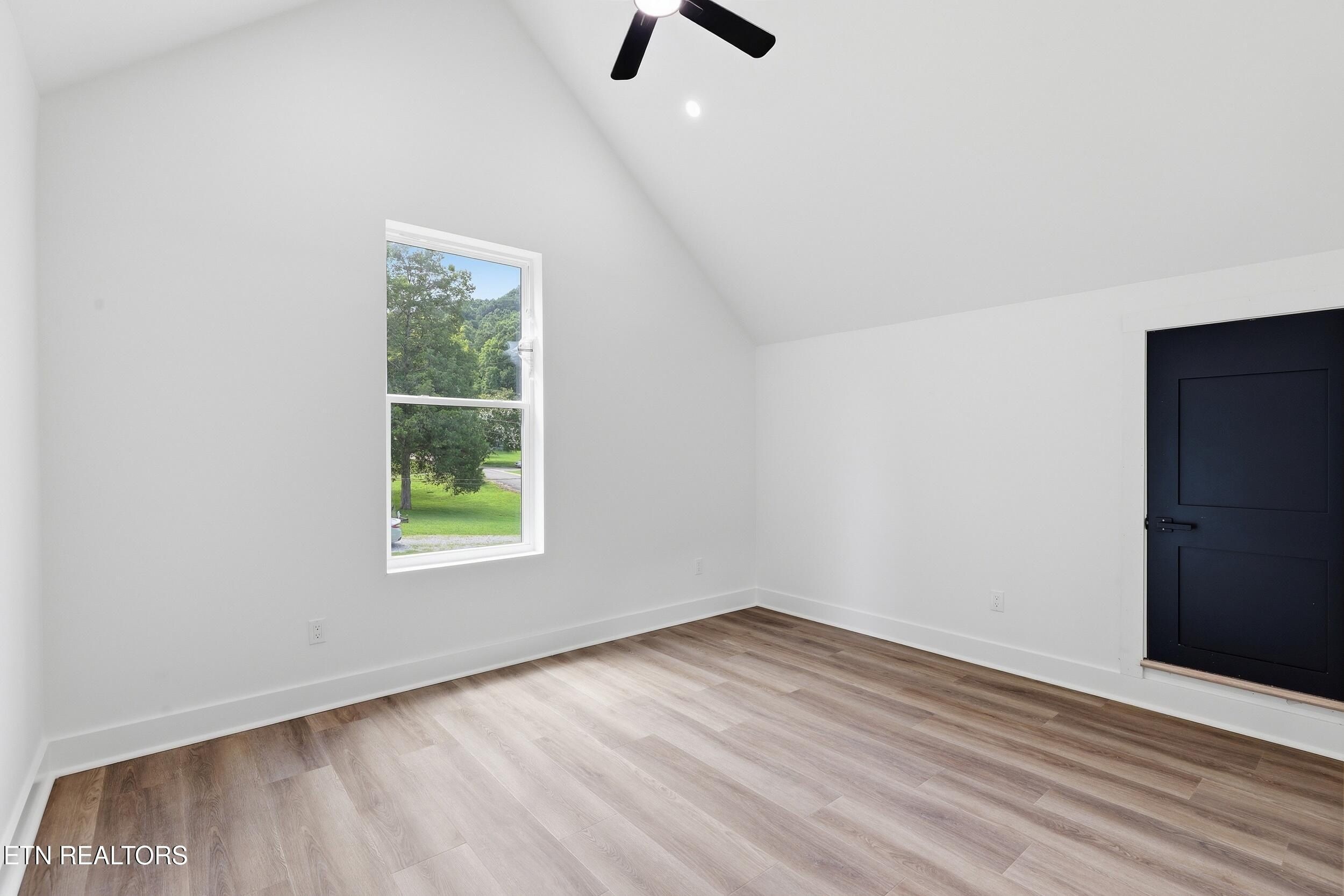 211 Shipe Rd. Powell, TN 37849
