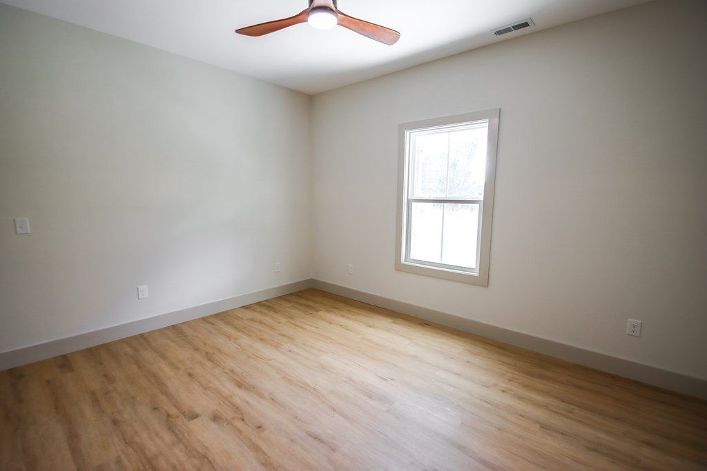 1843 Three Island Road. Walling, TN 38587