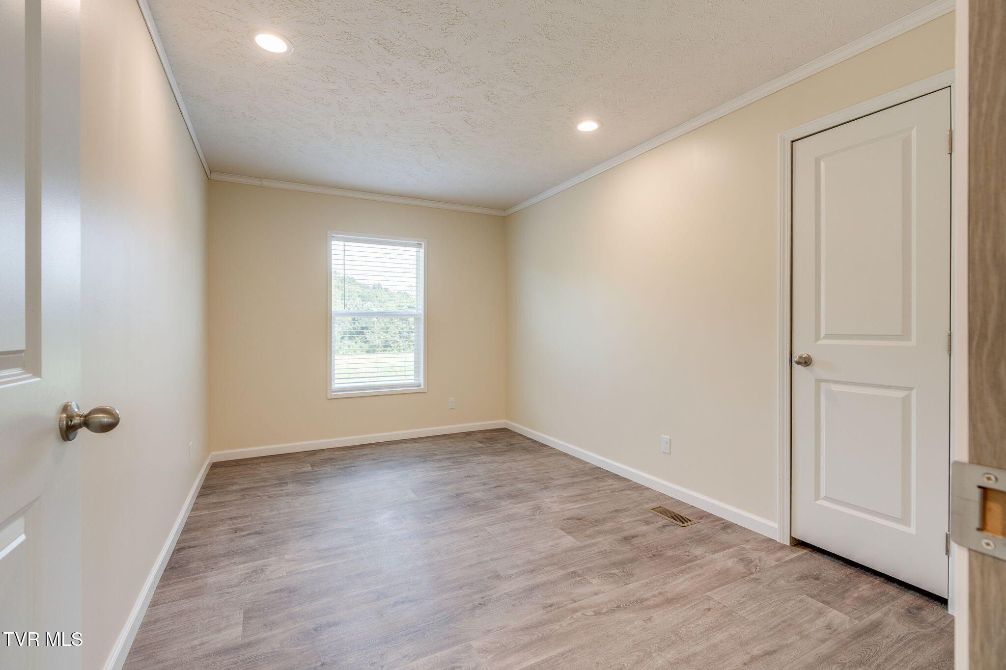 2596 White Sands Road. Greeneville, TN 37743