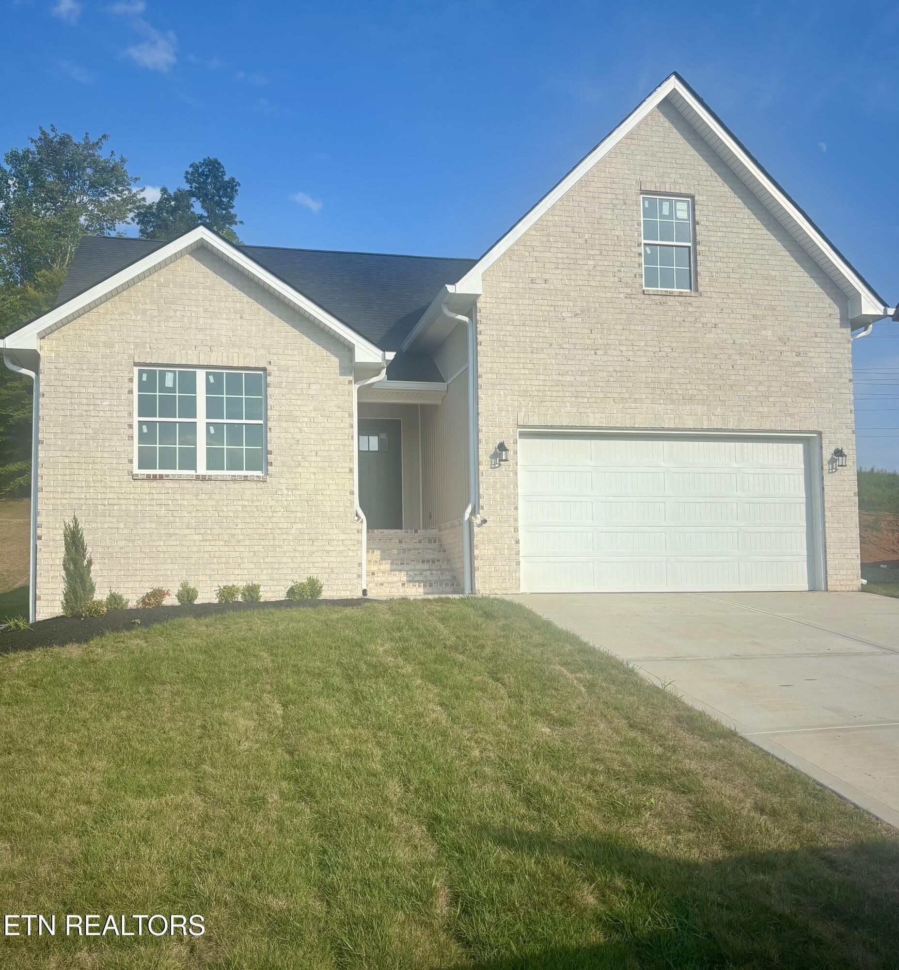 493 Eastland Park Drive. Blaine, TN 37709