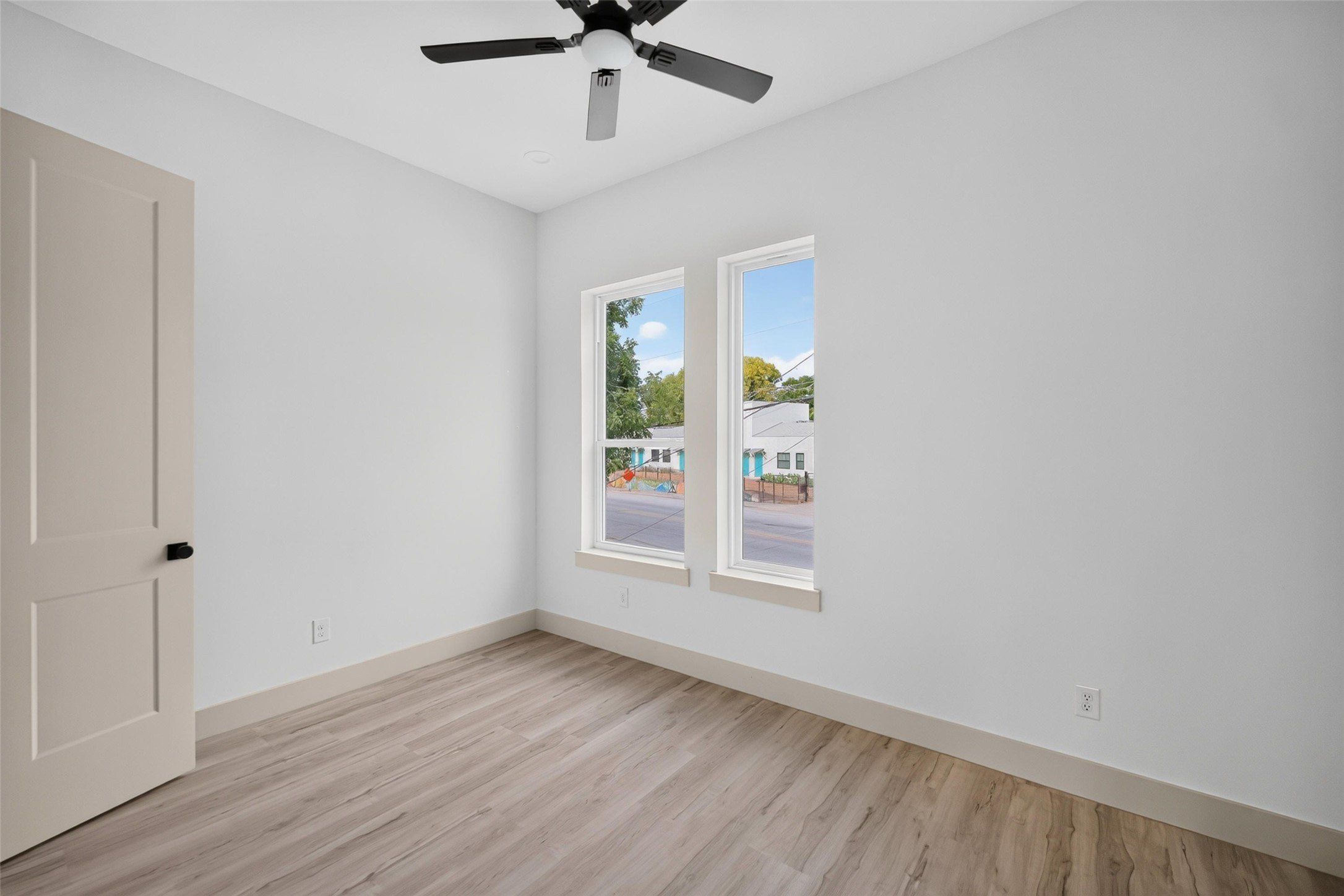 341 Bonnie View Road. Dallas, TX 75203