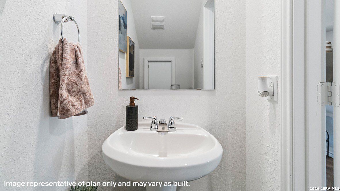 5308 Kenora Crest. San Antonio, TX 78238