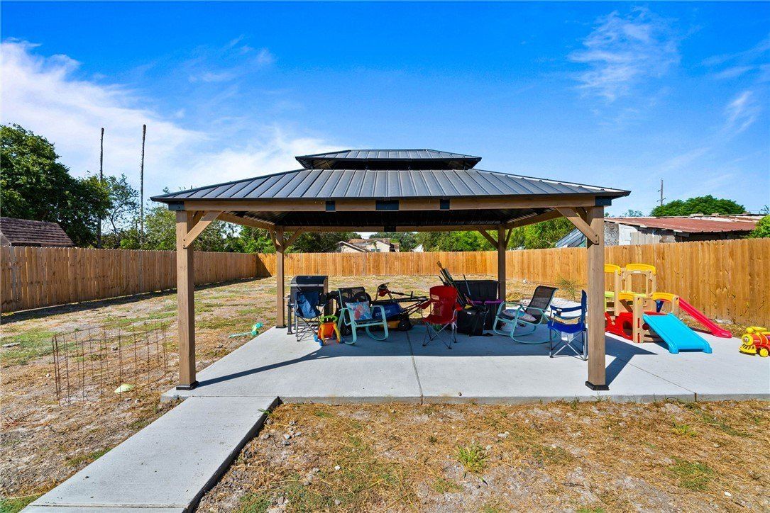2510 Viola Avenue. Corpus Christi, TX 78415