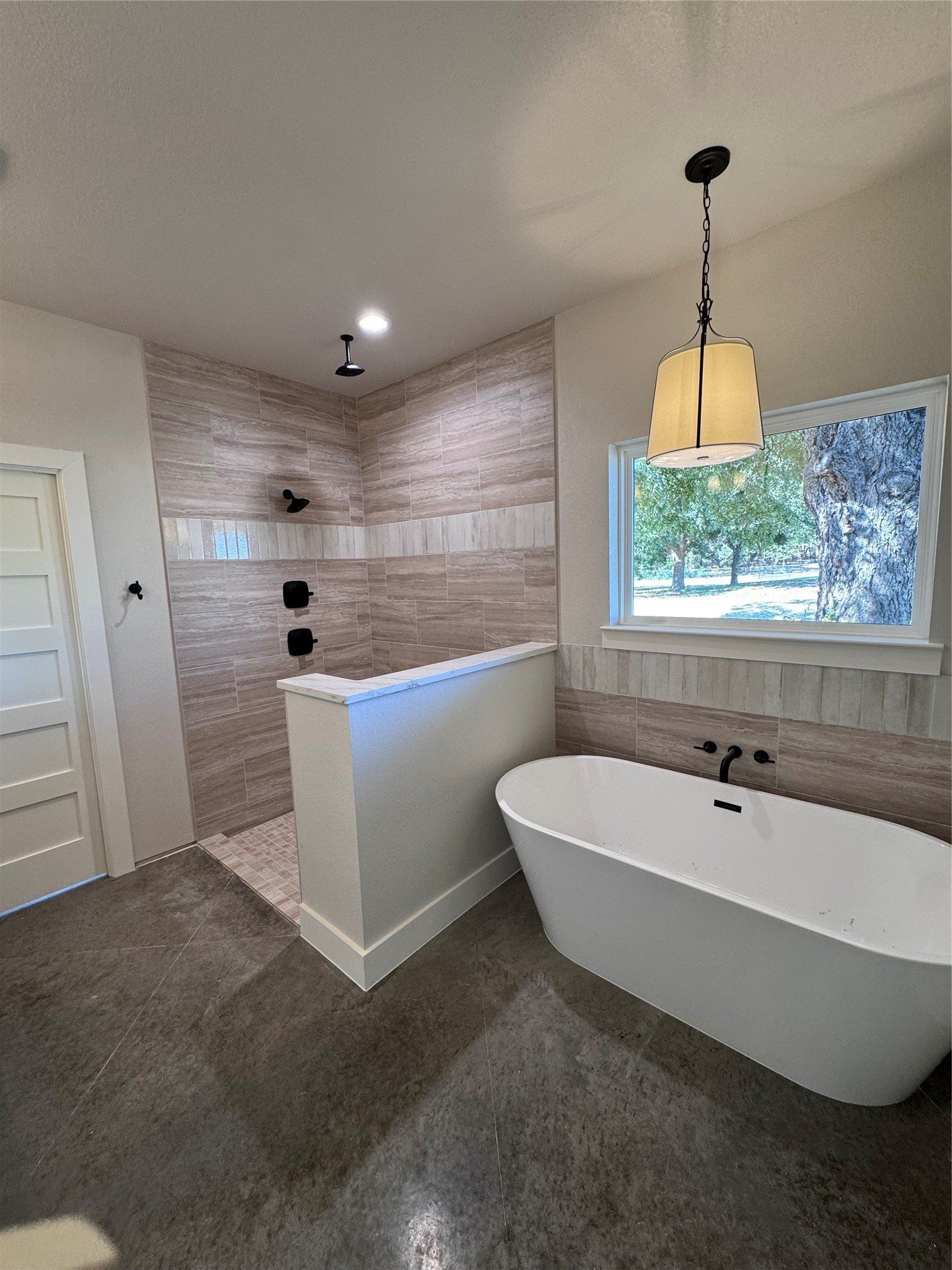 1016 Arbor Vista Drive. Azle, TX 76020