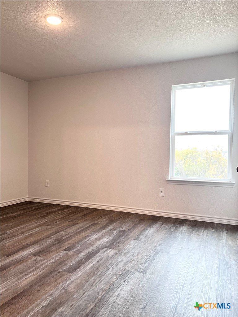 222 Dolphin Drive. Temple, TX 76501