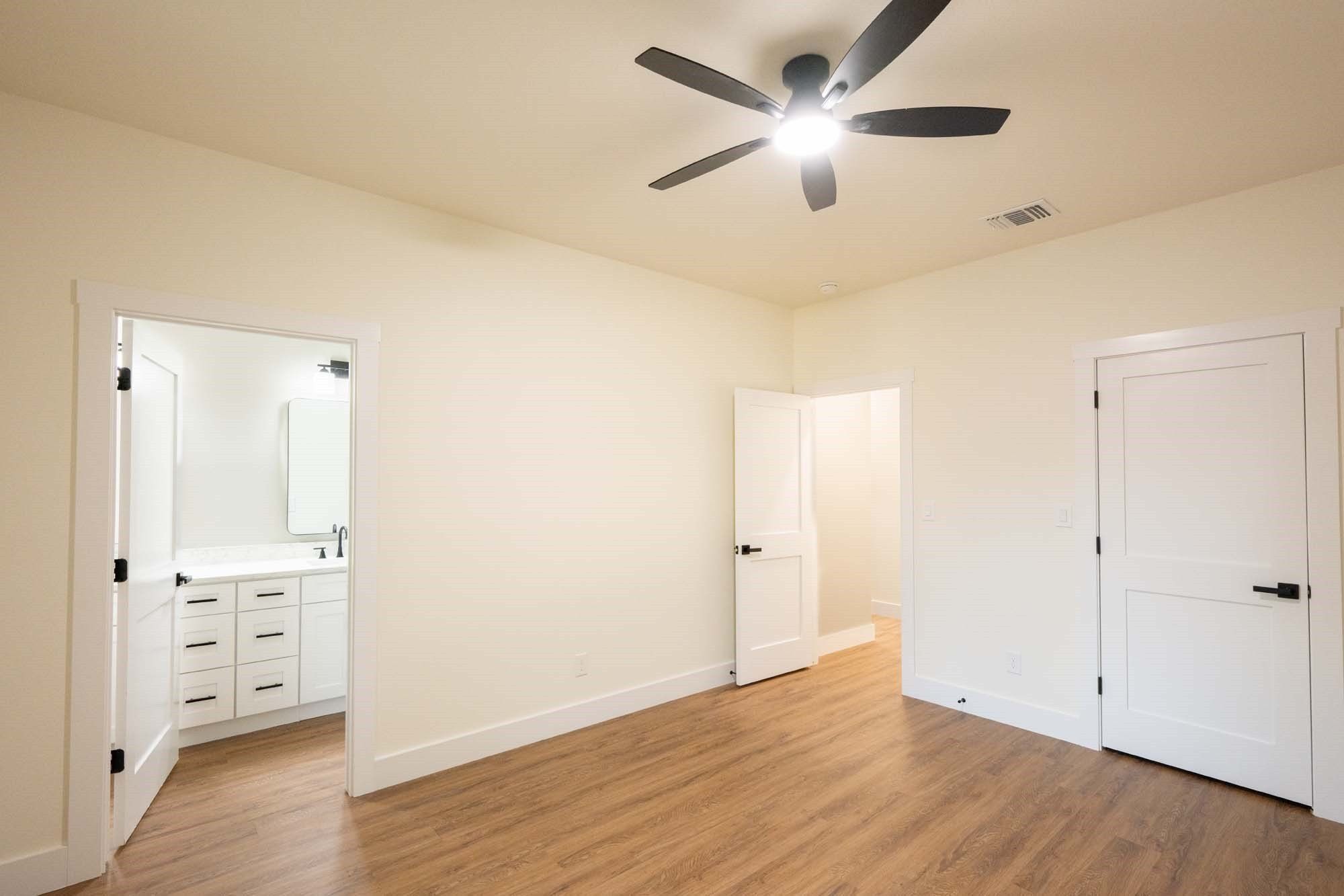 321 S Rusk. Weatherford, TX 76086