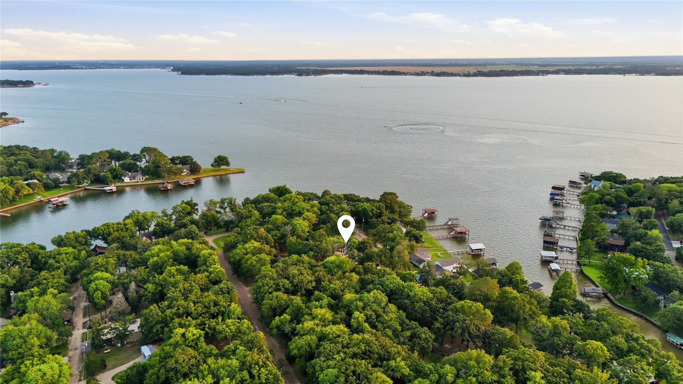 2150 Lakeview Drive. Mabank, TX 75156