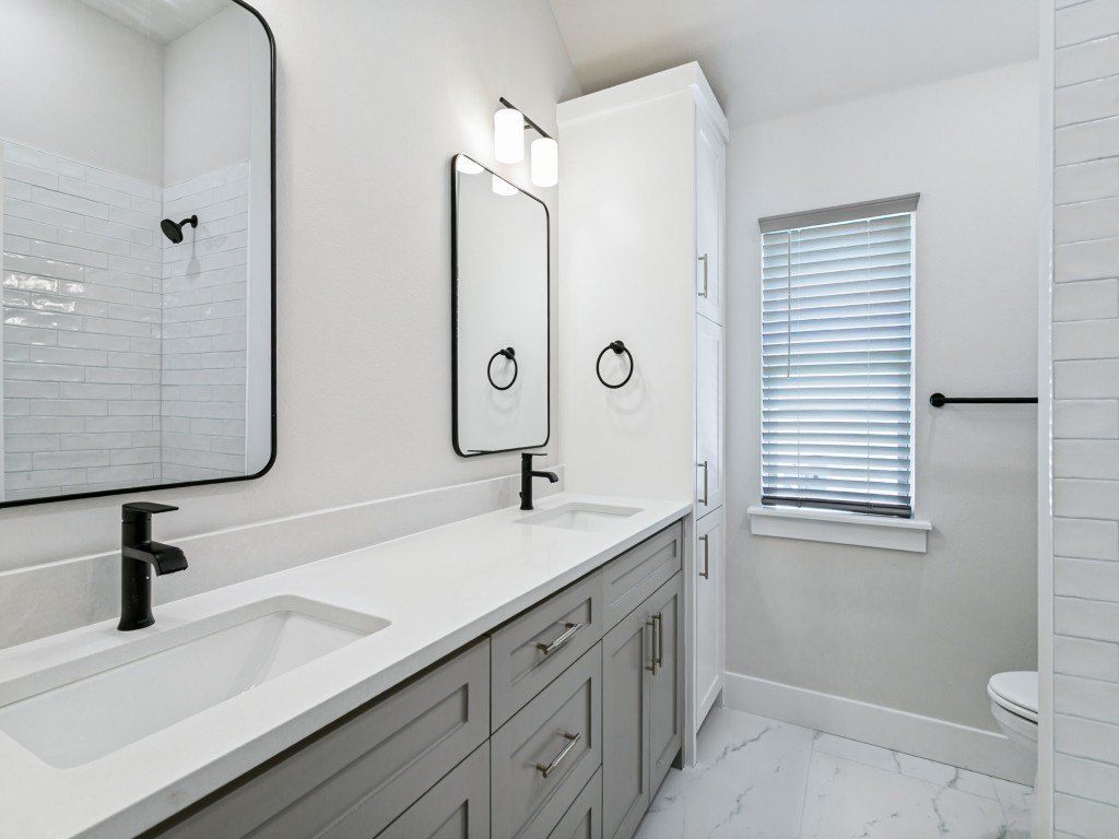 610 N Mill. Weatherford, TX 76086