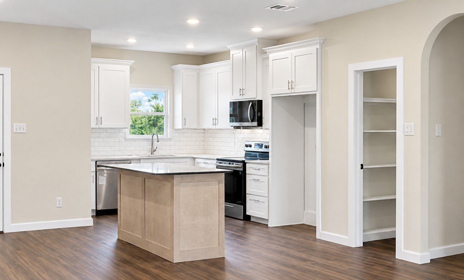740 Section House Road. Ennis, TX 75119