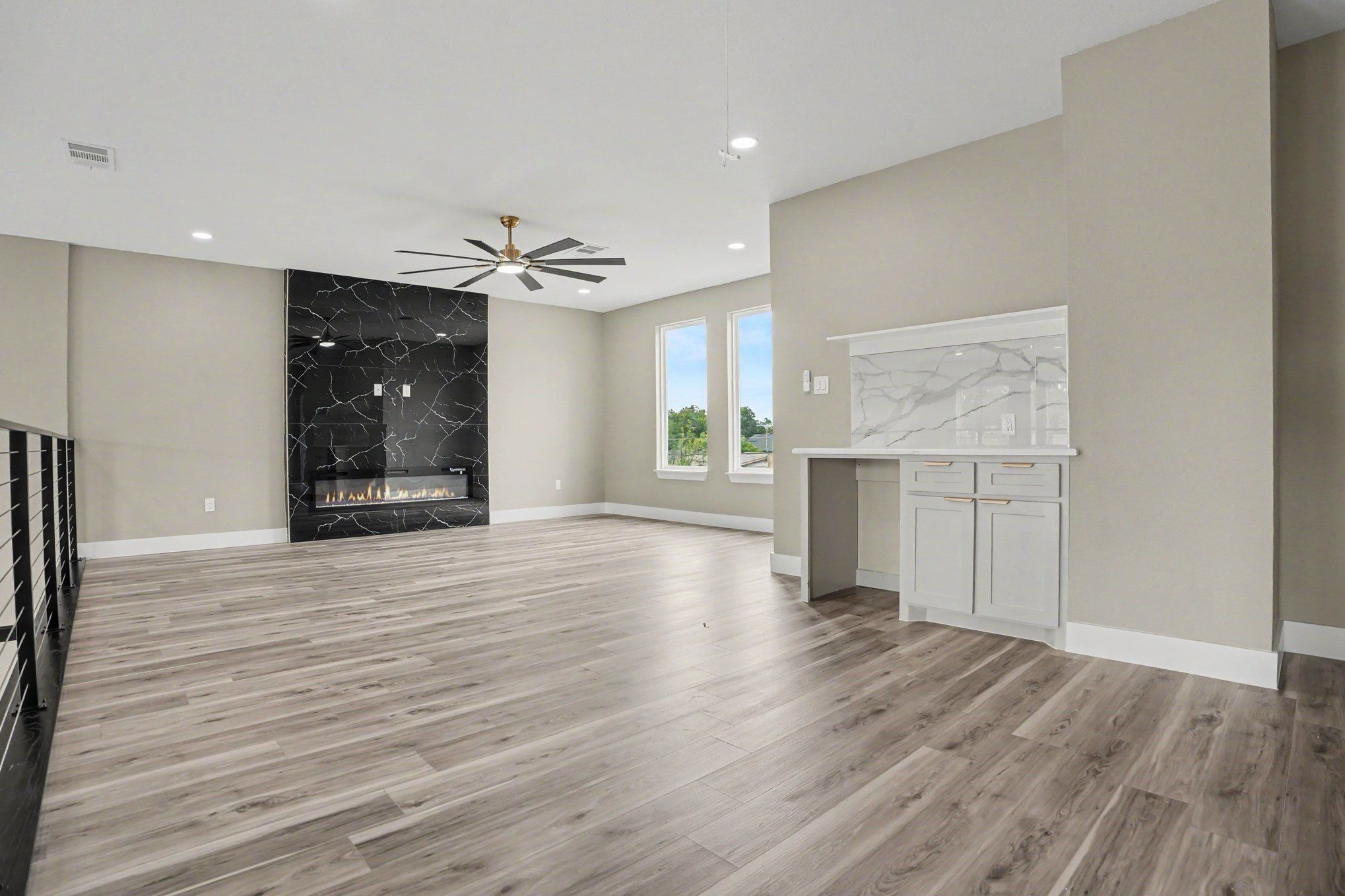 2506 Gross Road. Dallas, TX 75228