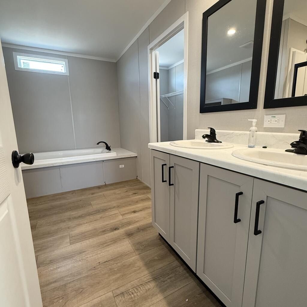 2132 Bonham. Midland, TX 79705