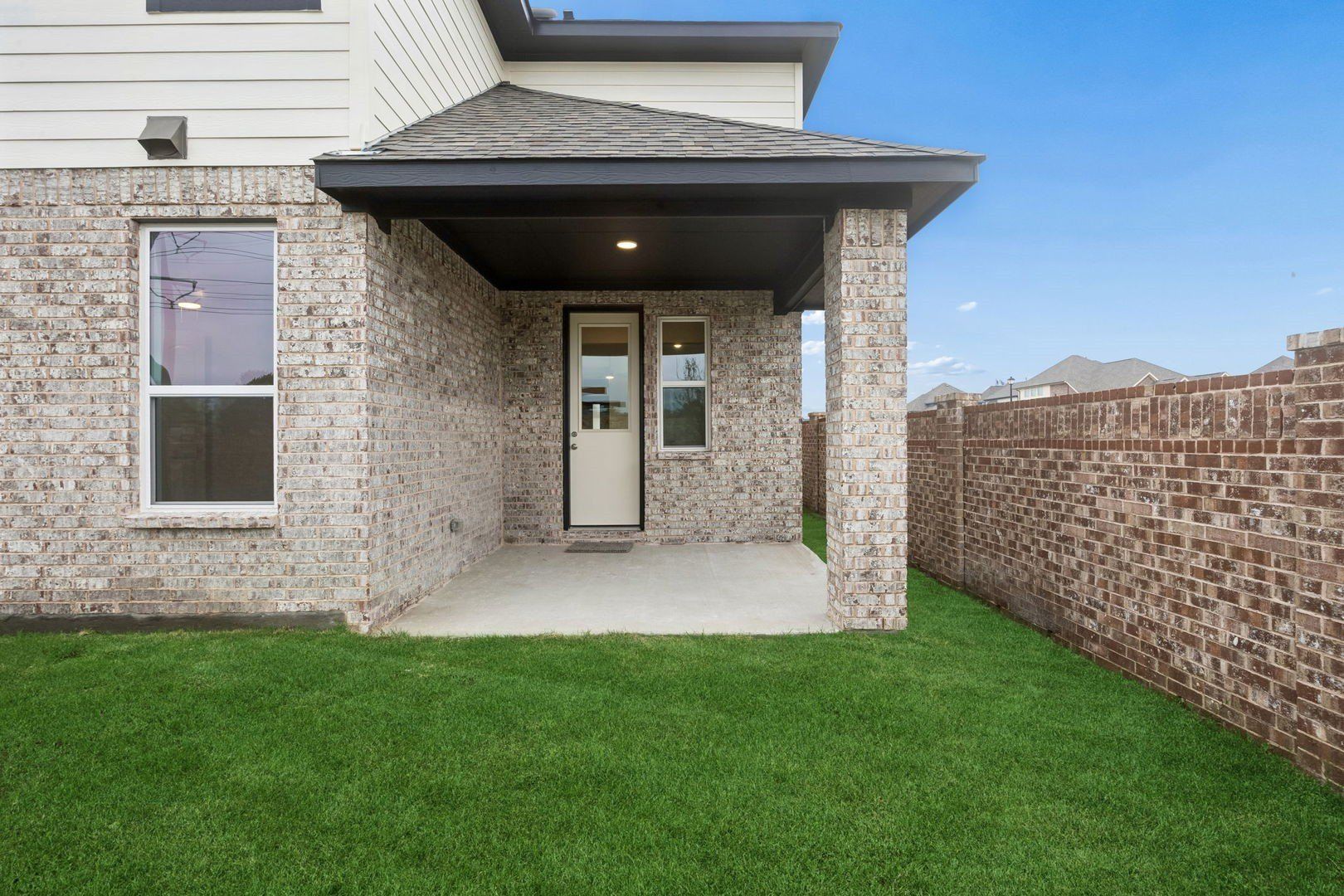 4205 Valley Mills Drive. Crandall, TX 75114