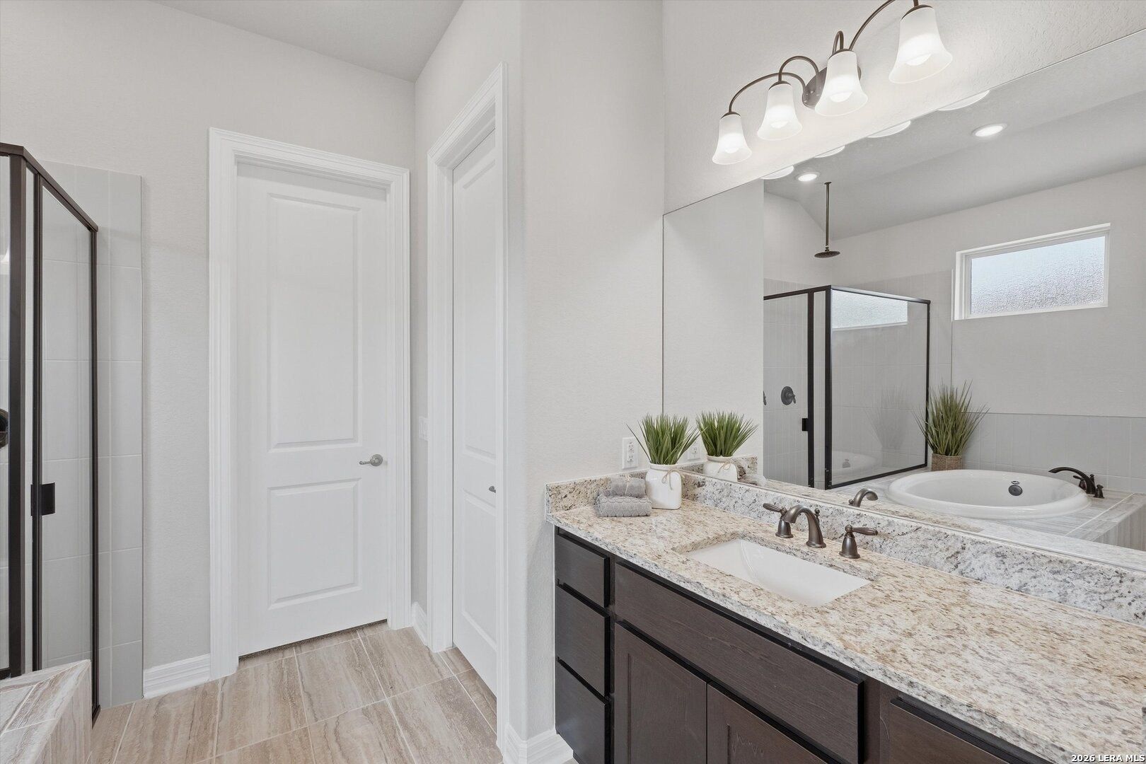 400 Seibel Way. Universal City, TX 78148