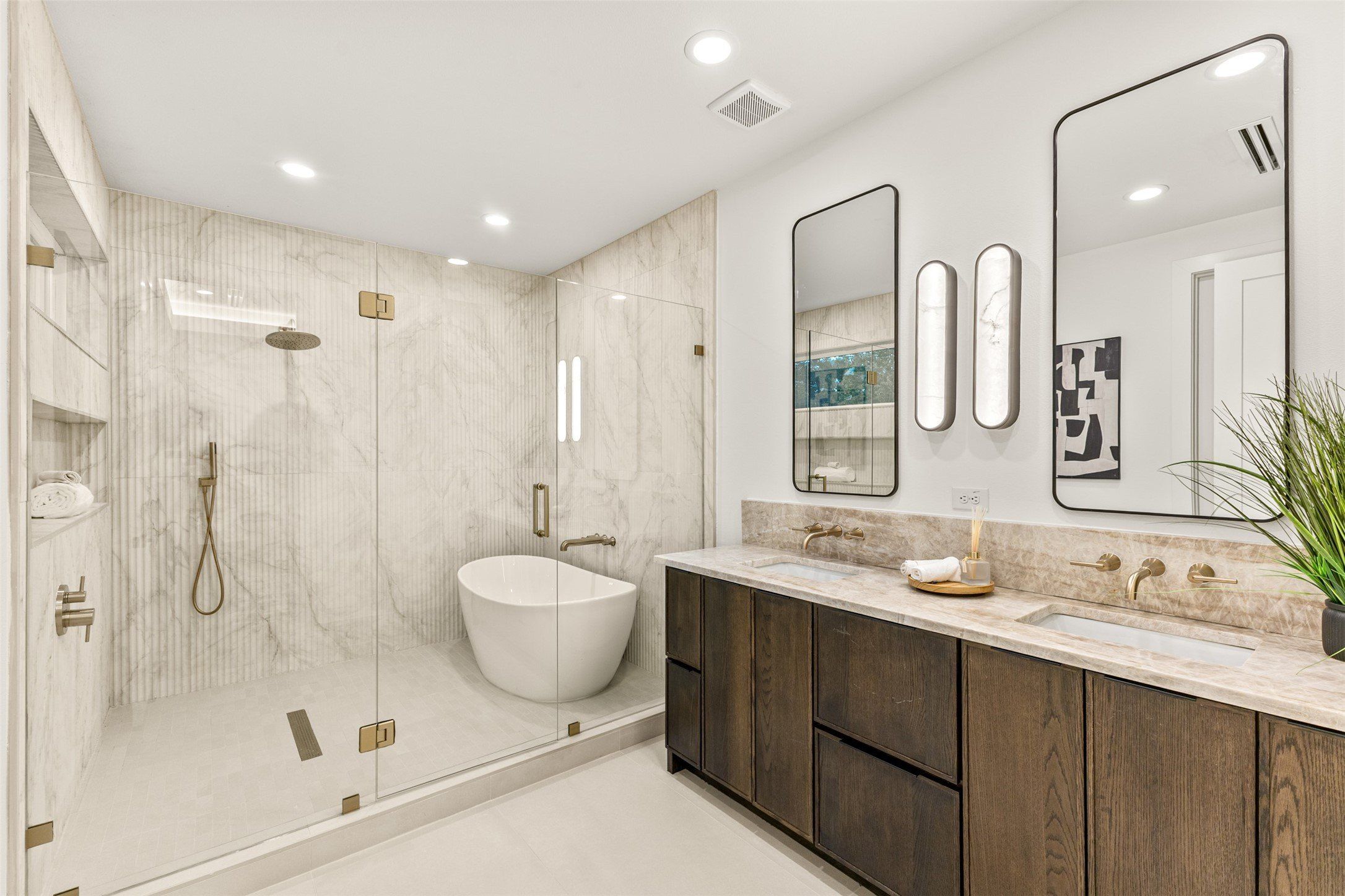 433 Cleaves Street. Dallas, TX 75203