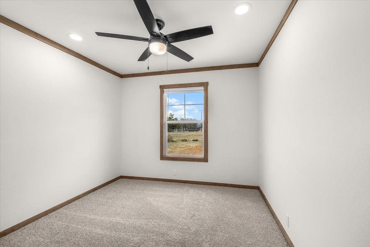 332 Creekview Meadows Drive. Springtown, TX 76082