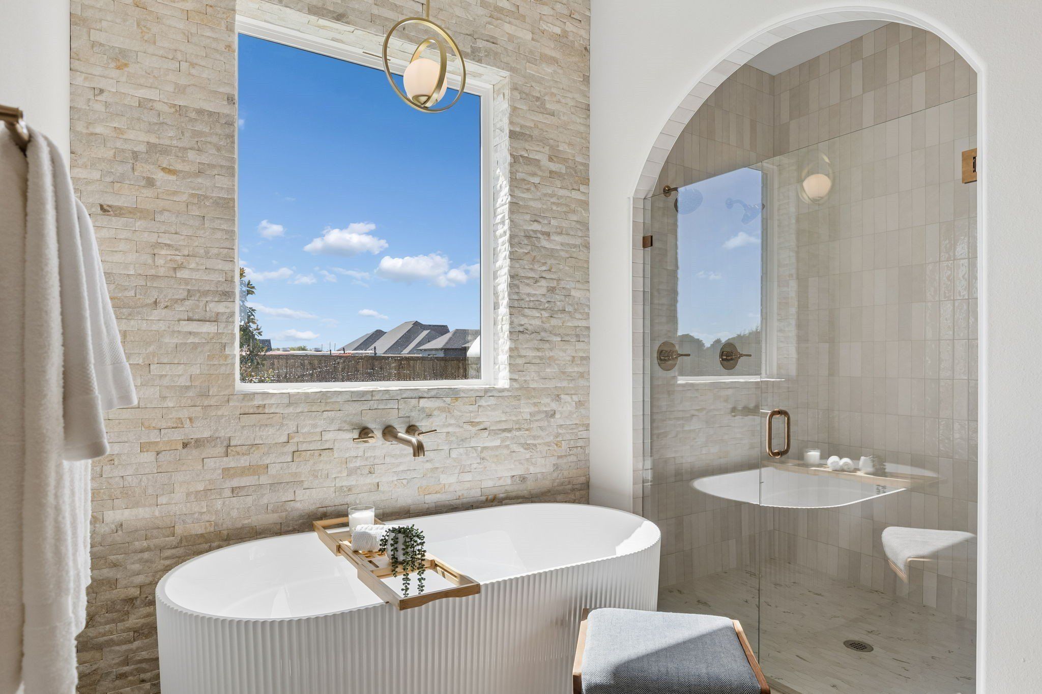 508 Robnett Road. Waxahachie, TX 75165