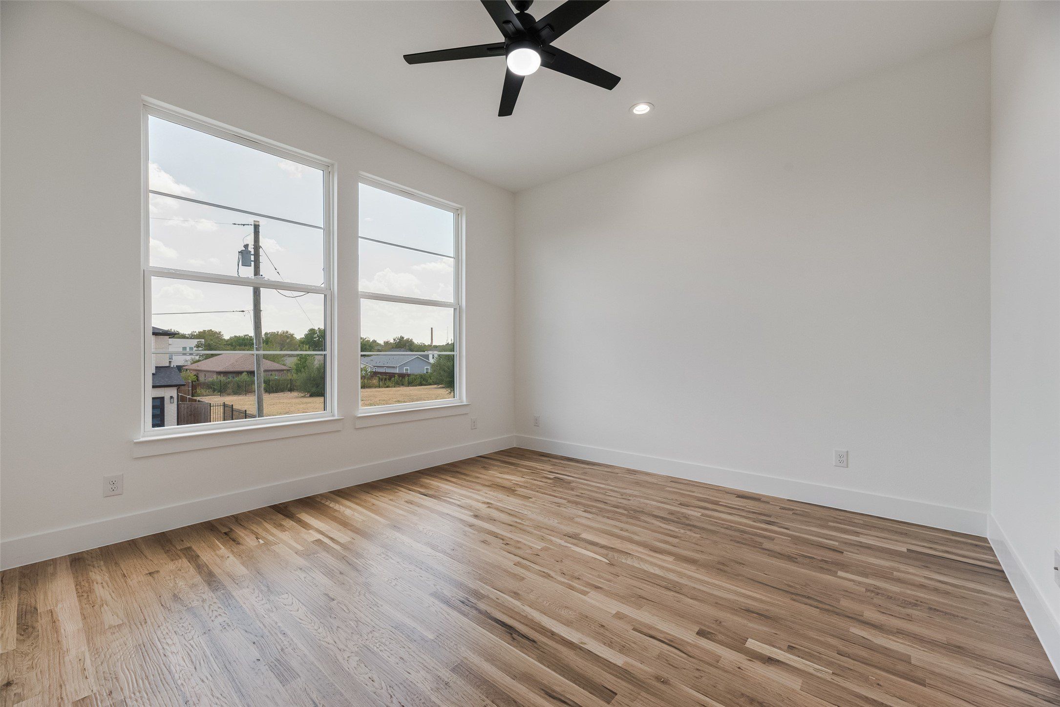 1901 Morris Street. Dallas, TX 75212