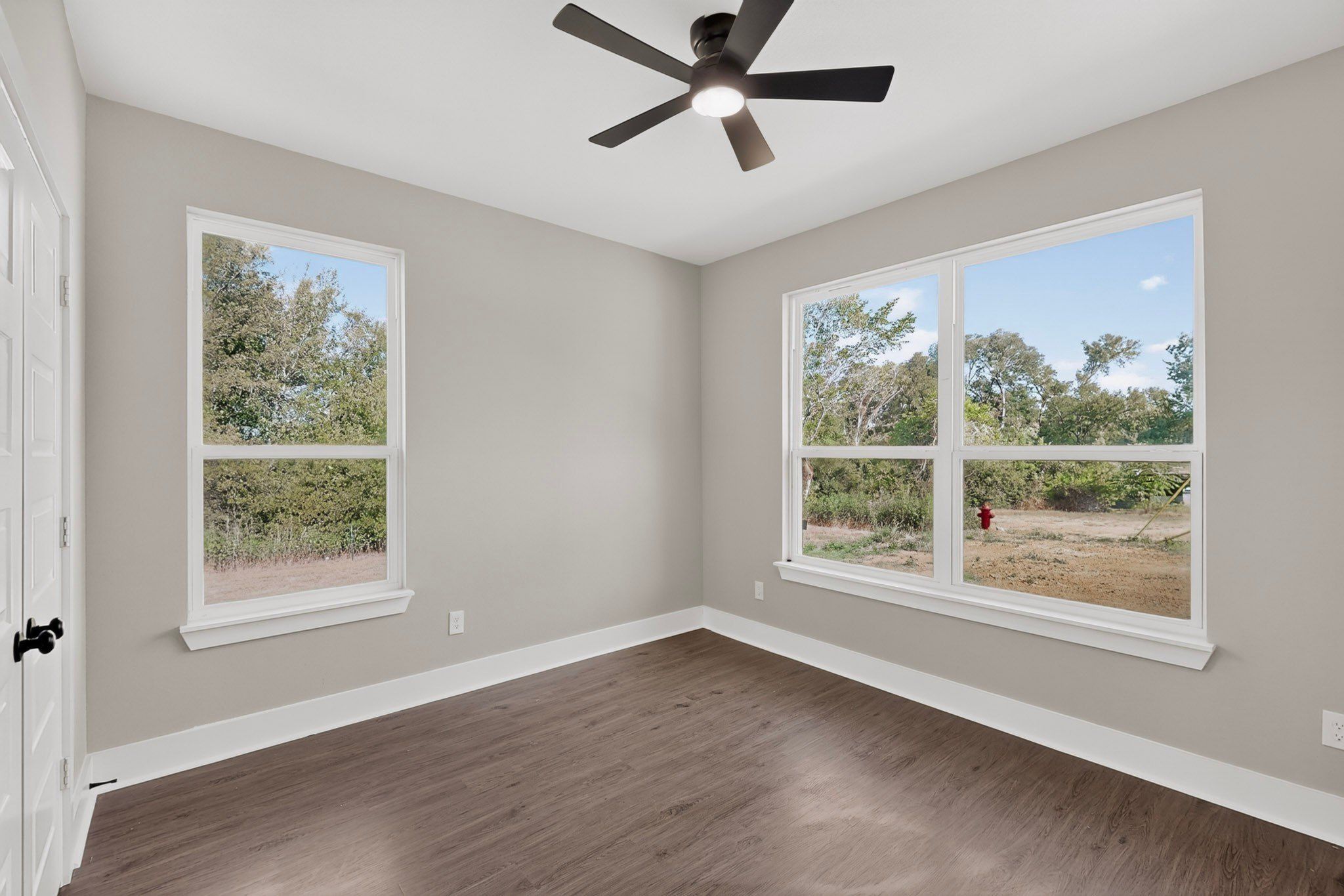 203 W Mansfield Avenue. Kennedale, TX 76060