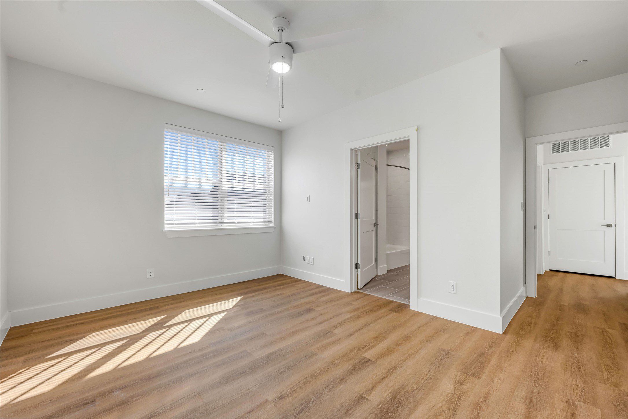 53135317 Reiger Avenue. Dallas, TX 75214
